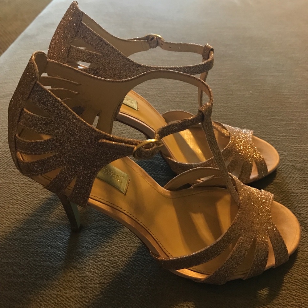 on cloud trainers women's